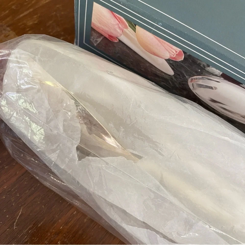 Wm. Rogers & Son Silverplated Salad Tongs New In Box